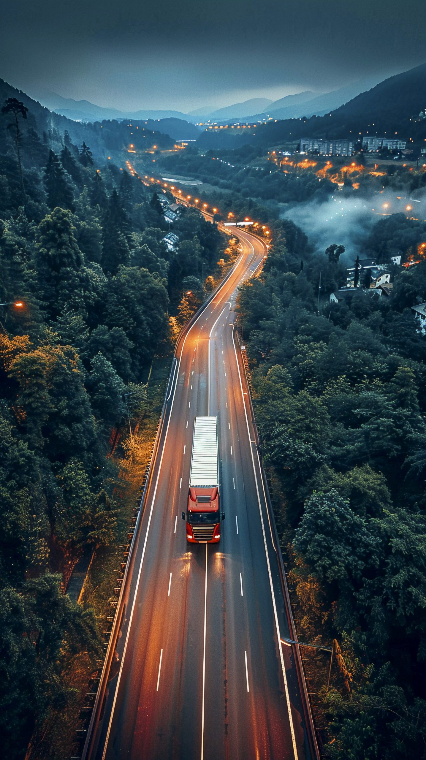 Transport drogowy towarów – charakterystyka i zastosowanie